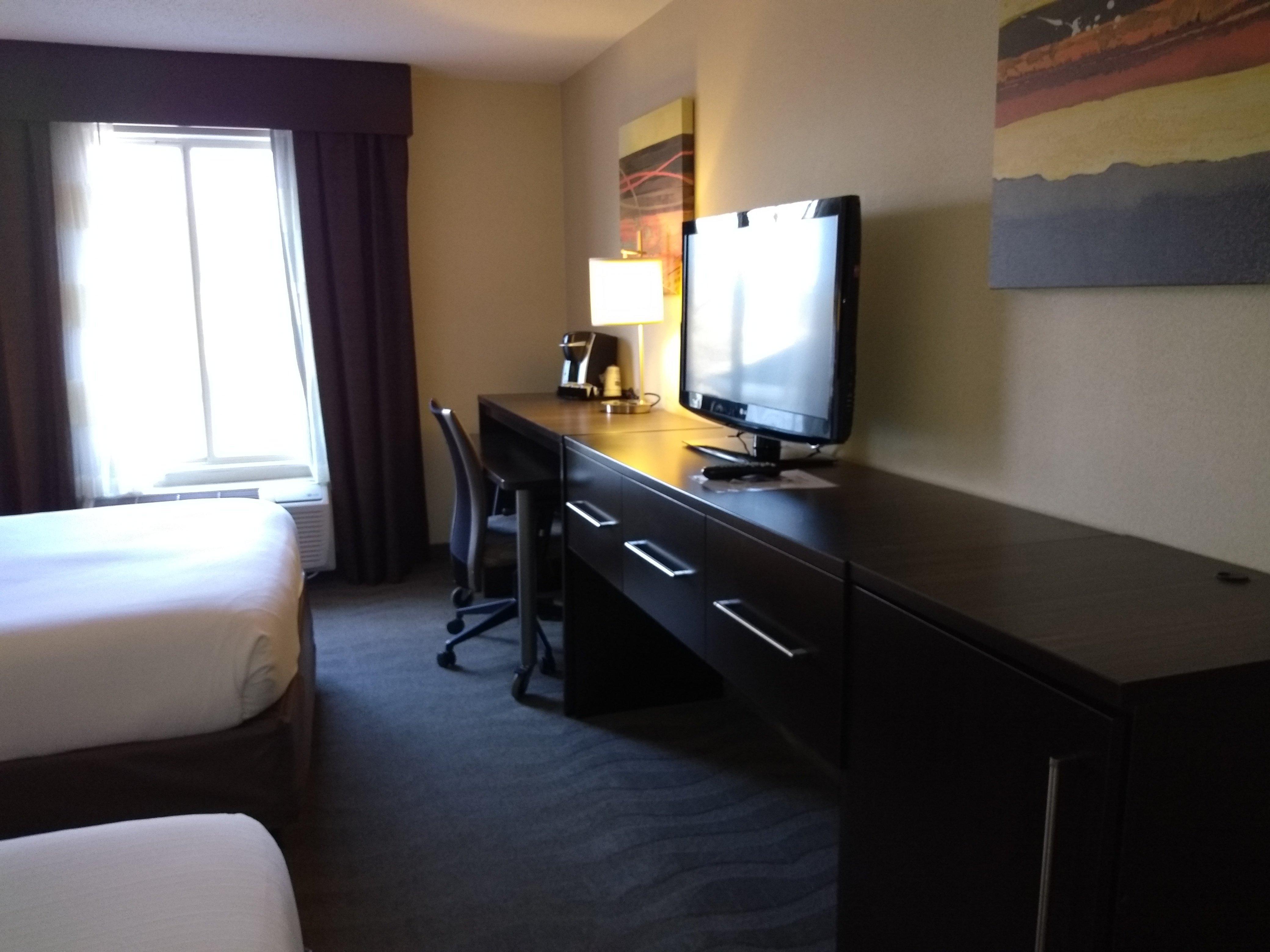 Holiday Inn Express Hotel & Suites Waterford By Ihg Exterior foto