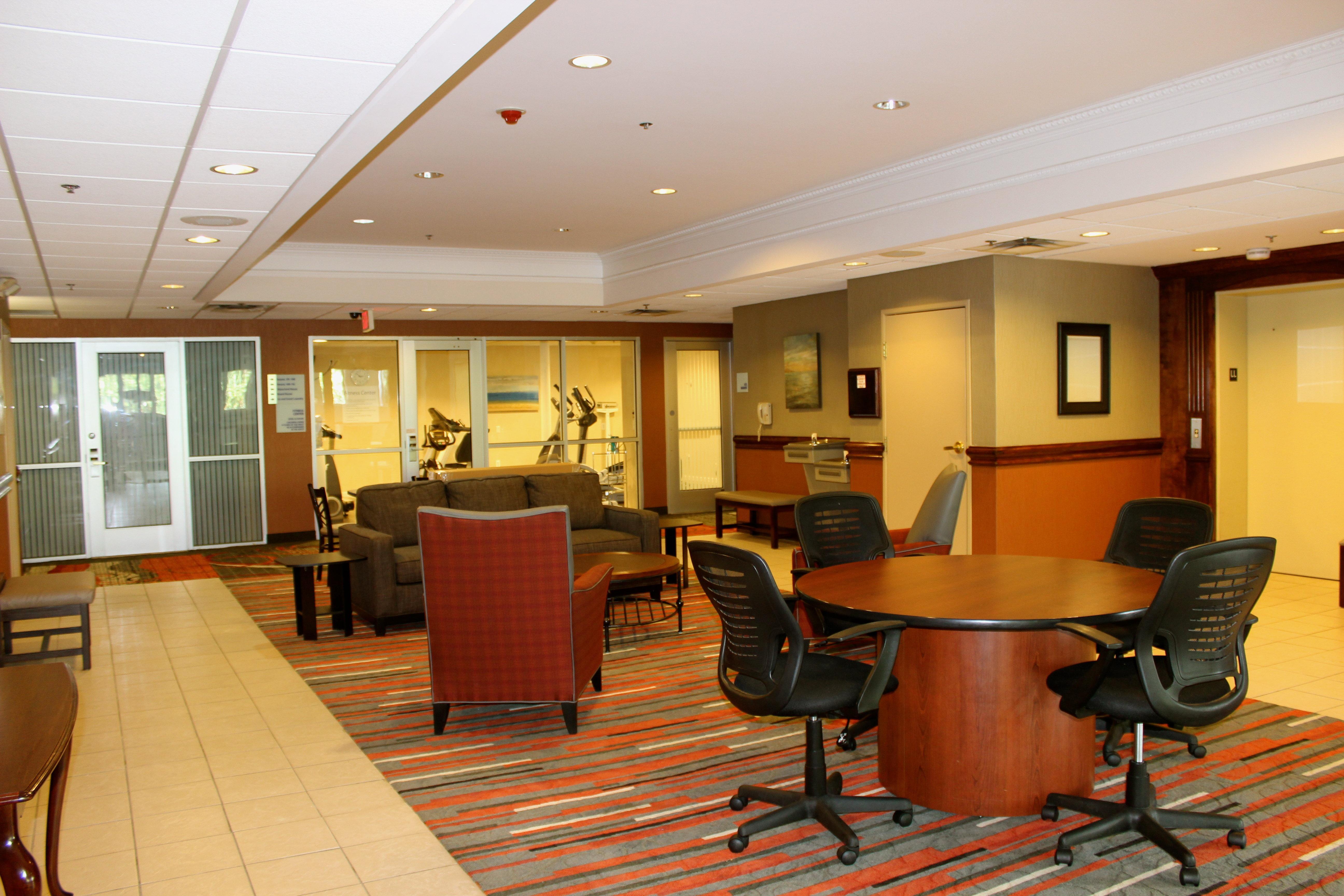 Holiday Inn Express Hotel & Suites Waterford By Ihg Exterior foto